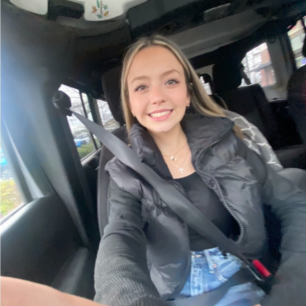 Meet your Posher, Audrey